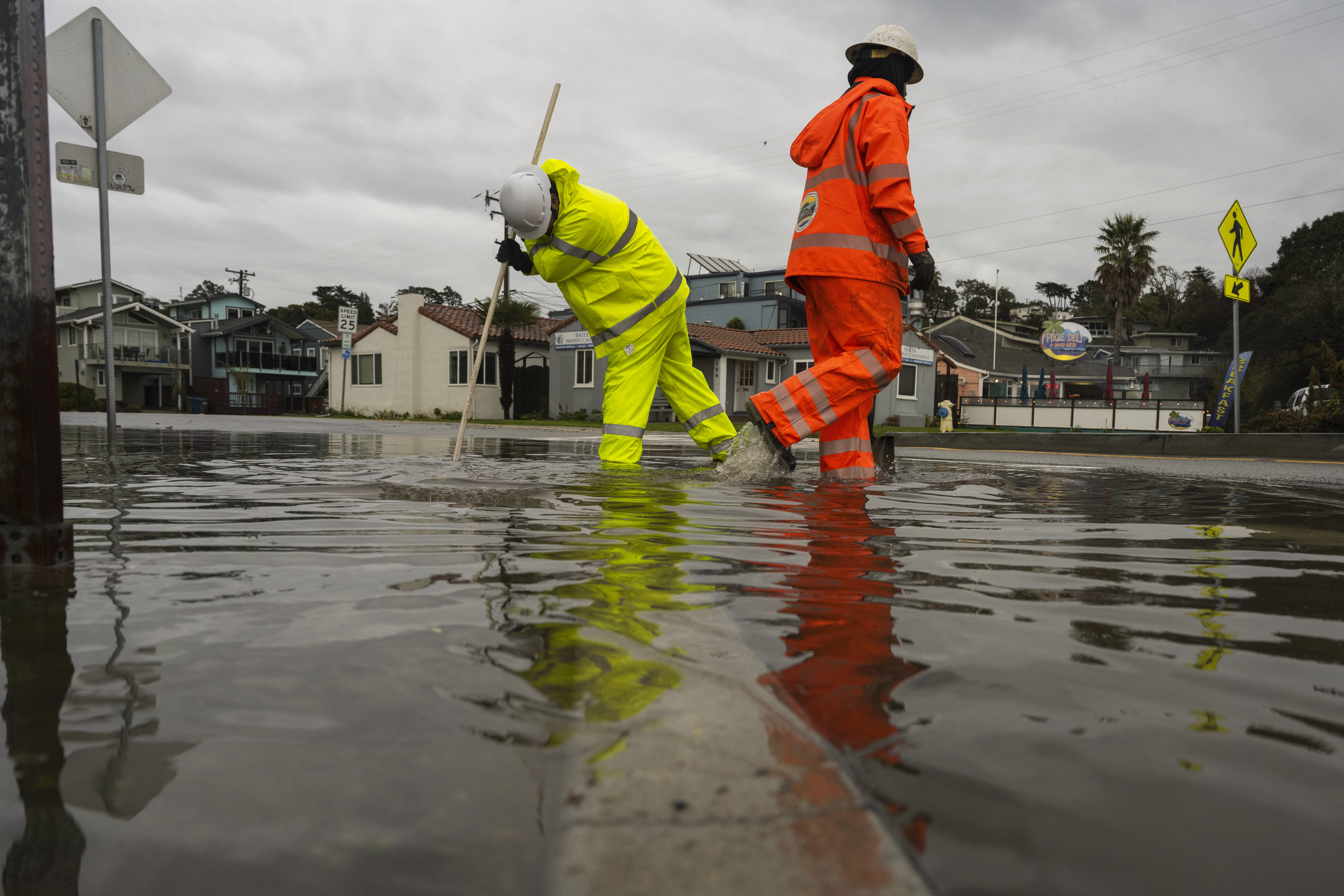Pacific storm dumps heavy rains, unleashes flooding in 2 California coastal cities - Vimarsana News