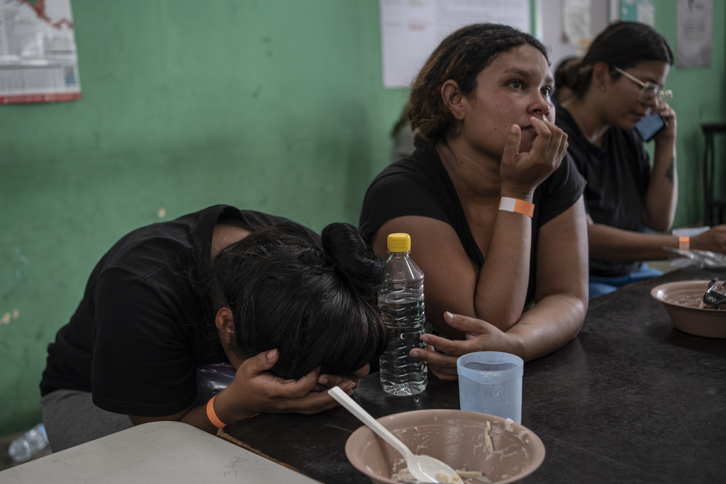 Mexico's tactic to cut immigration to the US: Wear out migrants - Vimarsana News